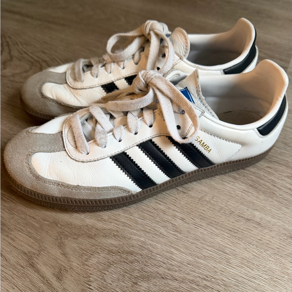 Women’s samba adidas shoes.